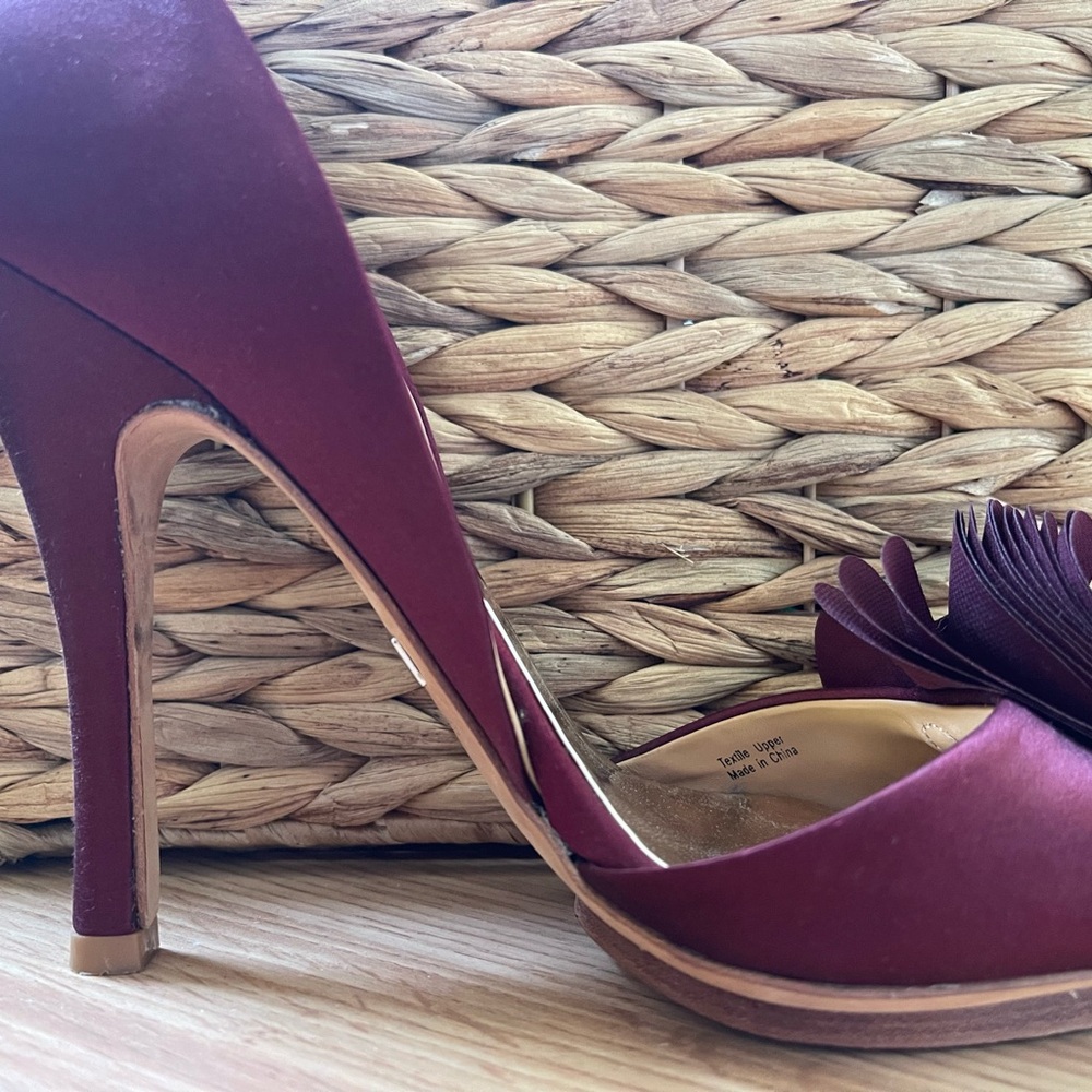 Badgley Mischka Burgundy Heels with Elegant Bow